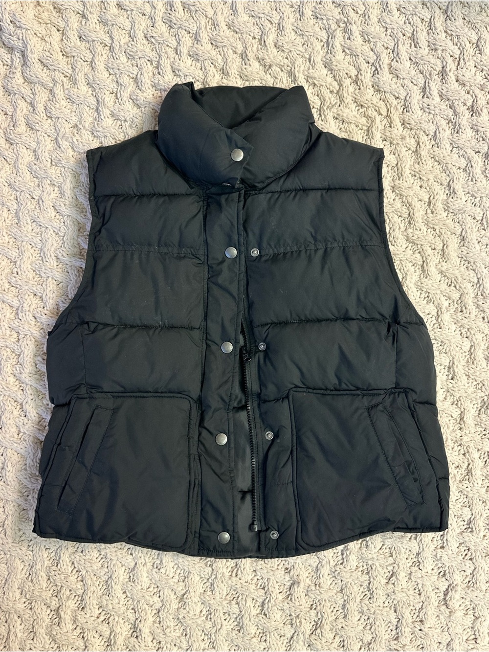 American Eagle Outfitters Black Quilted Puffer Vest